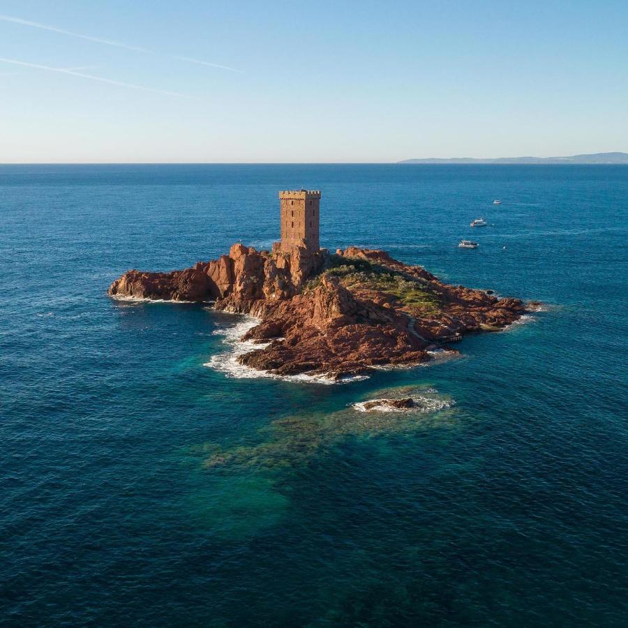 Appartamento Studio Avec Parking Privé 2km Mer&base Nature Fréjus